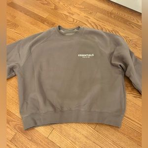 Essentials Fear of God Taupe men’s Crew Large. Worn once.